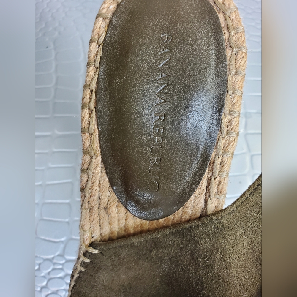 Banana Republic Sandals - Picture 3 of 7